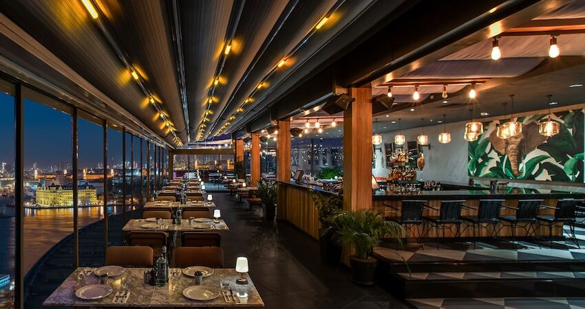 Doubletree by Hilton Moda