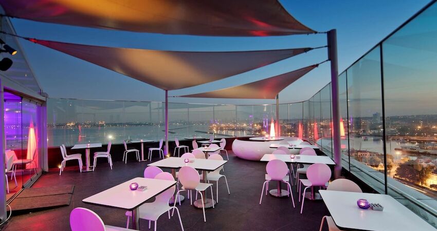 Doubletree by Hilton Moda