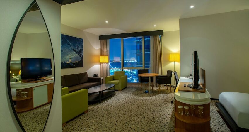 Doubletree by Hilton Moda