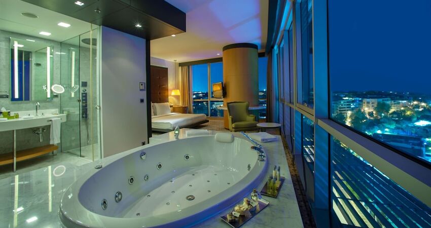 Doubletree by Hilton Moda