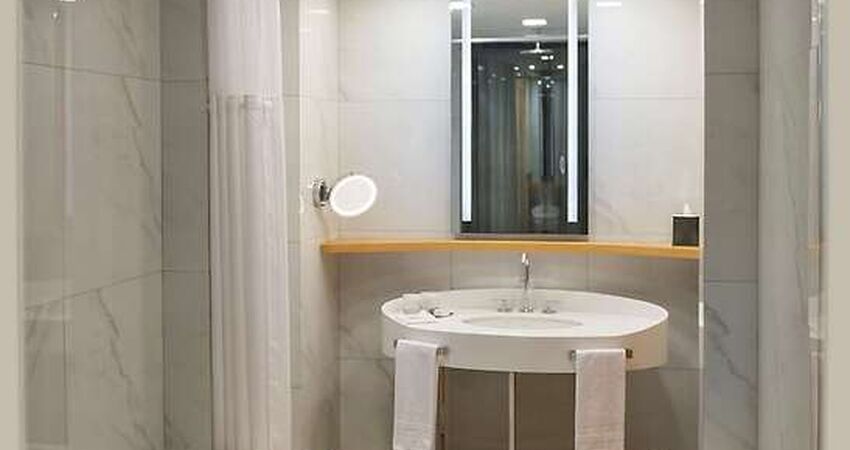 Doubletree by Hilton Moda